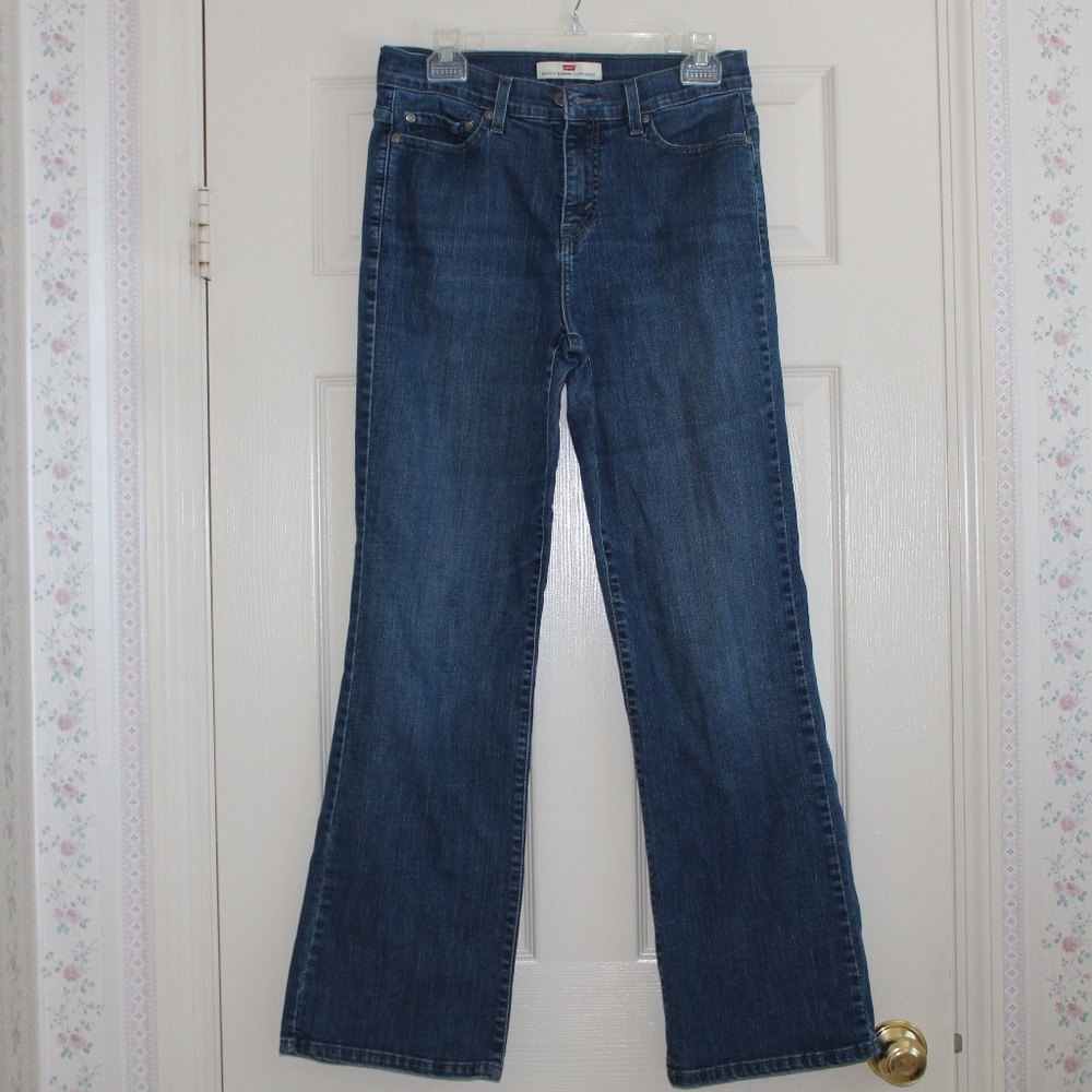 Levis Boot Cut Jeans
